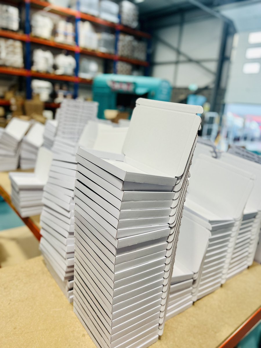 Colleague Box tweet media