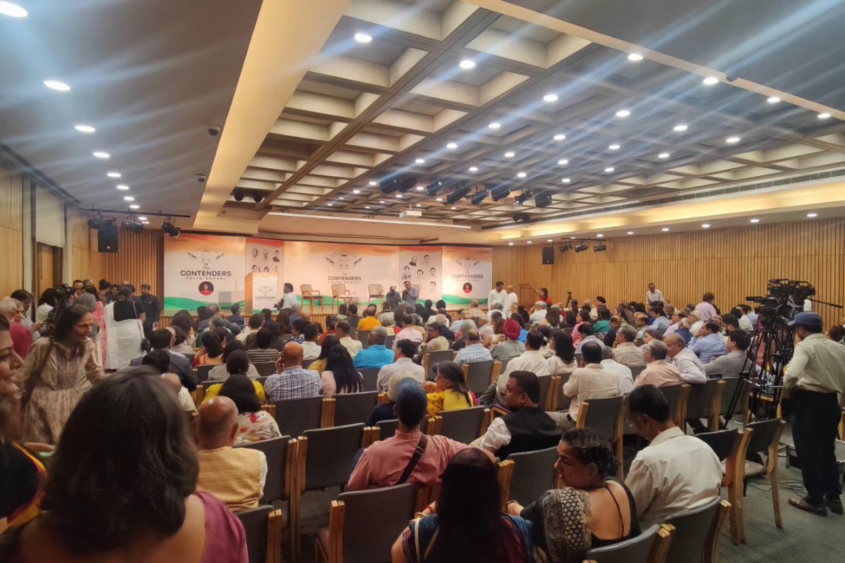 Highlights from the launch of @Priyascorner's 'The Contenders' at IIC Delhi, where the panel of @DrAMSinghvi @rammadhavrss and @PavanK_Varma discusses with the author 'Leadership in the Modi Era'. #TheContenders #modiera #politicalbook #politics #loksabhaelection2024…