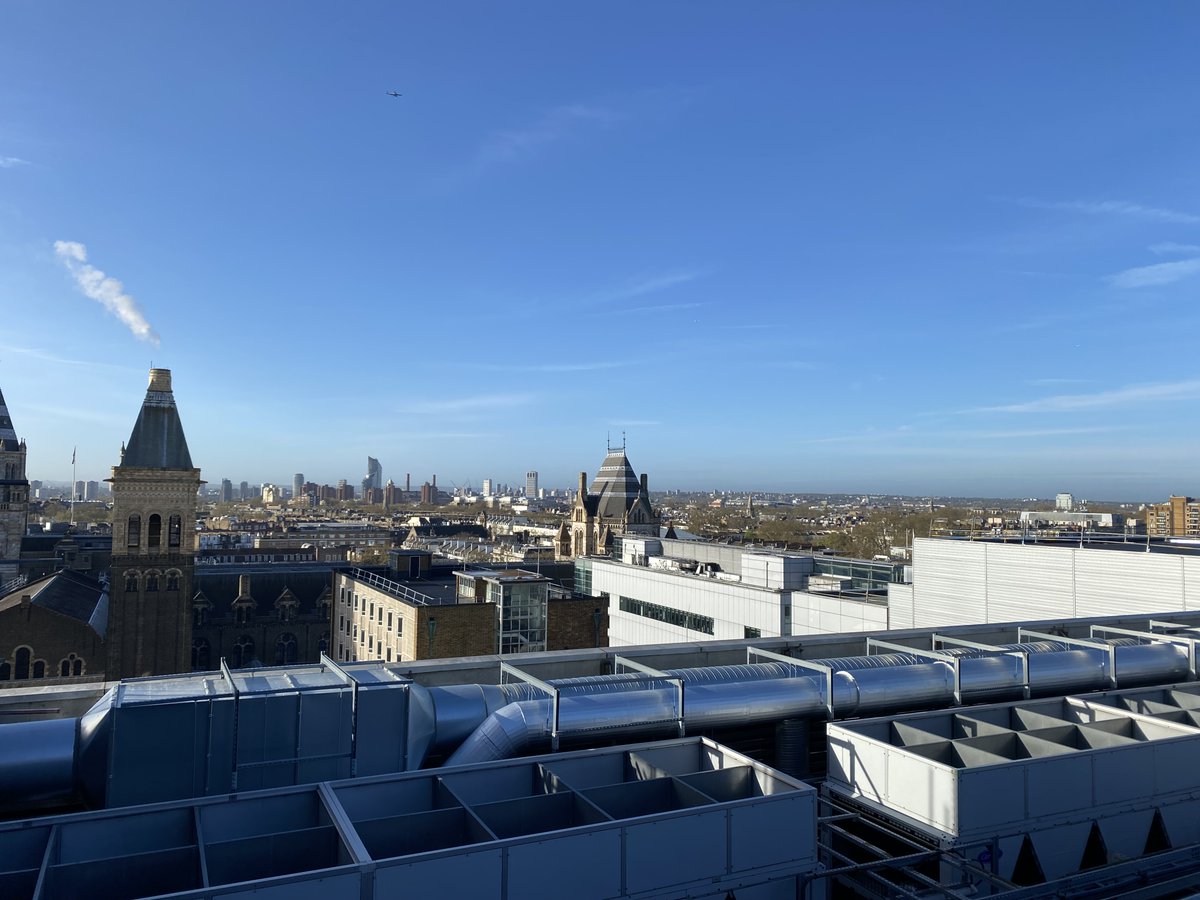 At last, some clear blue skies! #imperialcollegelondon #weather
Taken this morning from the #SAF rooftop, SK Campus