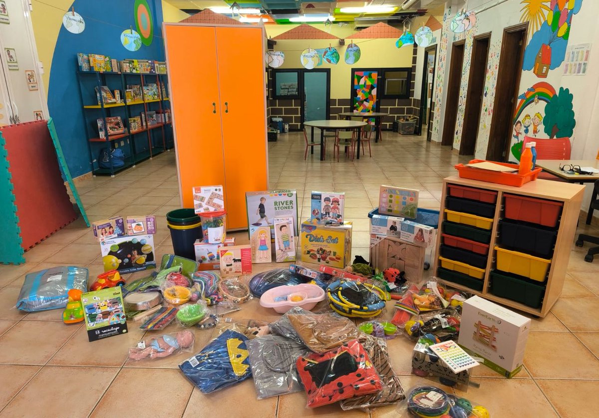 AytoSanMiguelA's tweet photo. Las ludotecas municipales estrenan material educativo y didáctico
👉https://t.co/T8Nn7dVmzD
#AyuntamientodeSanMigueldeAbona #SanMigueldeAbona #ElRoque #LlanodelCamello #Ludoteca #LudotecaElGlobo #LudotecaJardíndelaEstrella #materialeducativo #materialdidáctico https://t.co/9GliealJMB