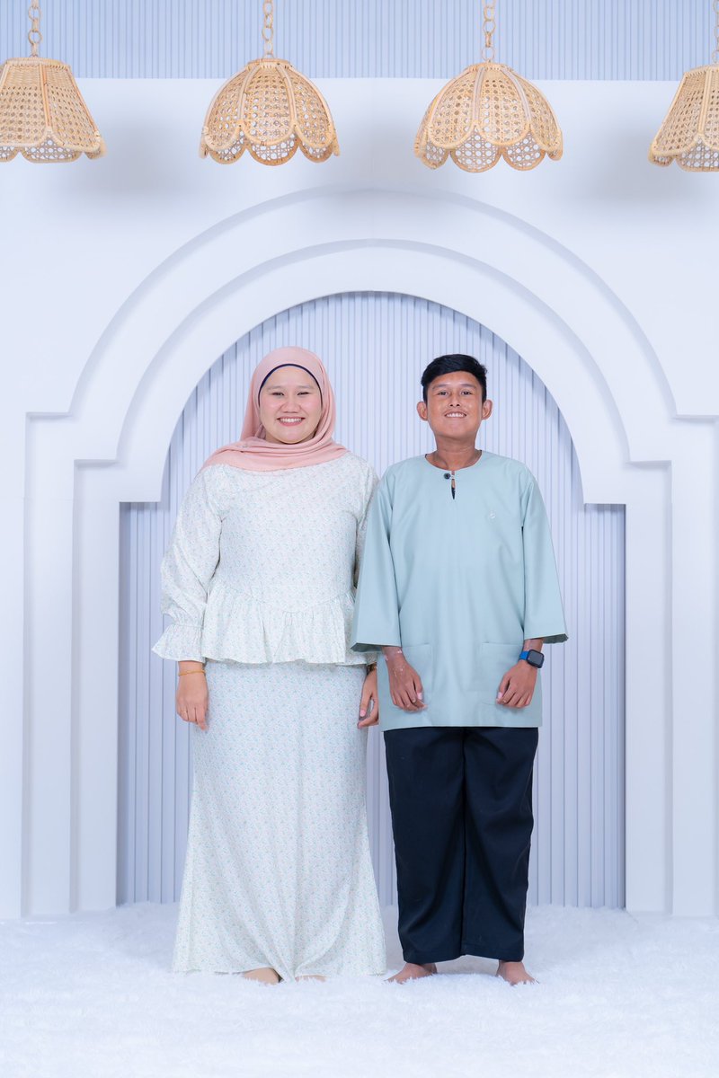 wanisazz90's tweet photo. Kawan gaduh aku hari2 selamat hari raya maaf zahir dan batin. https://t.co/3wh5MpQCU1