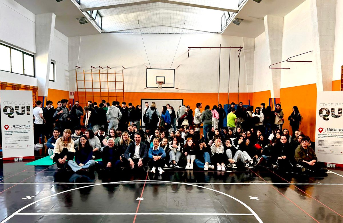 ScuolaSantAnna's tweet image. 🧡 Nuova sessione di screening cardiologico: coinvolti 320 tra studentesse e gli studenti dell’ISI di #Barga (#Lucca) per prevenire rischio cardiovascolare e morti improvvise. 
🆕 Alla @ScuolaSantAnna laboratorio di formazione su corretti stili di vita ⤵️
urly.it/3_4qg