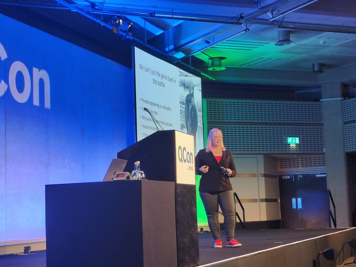 Fantastic 3rd day keynote by @TracyBannon. Best way to start the day! #QConLondon