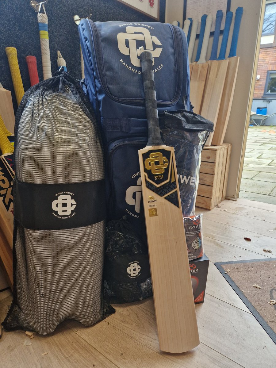 Raffle Time: Full bundle prize worth £700, £10 per ticket. Bundle includes: Grade 1 Legacy Bat White pads White Gloves Wheelie duffle bag Thigh pad stripper Ayrtek arm guard Ayrtek plumb protection DM to purchase