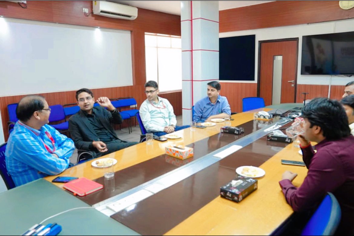 viveksemiliye's tweet image. “What you think you become. What you feel, you attract. What you imagine, you create” – Buddha

#respect #programe #honour #honourable #guest #society #photograph #professor #socialwork #buddha #noida #university #vivek