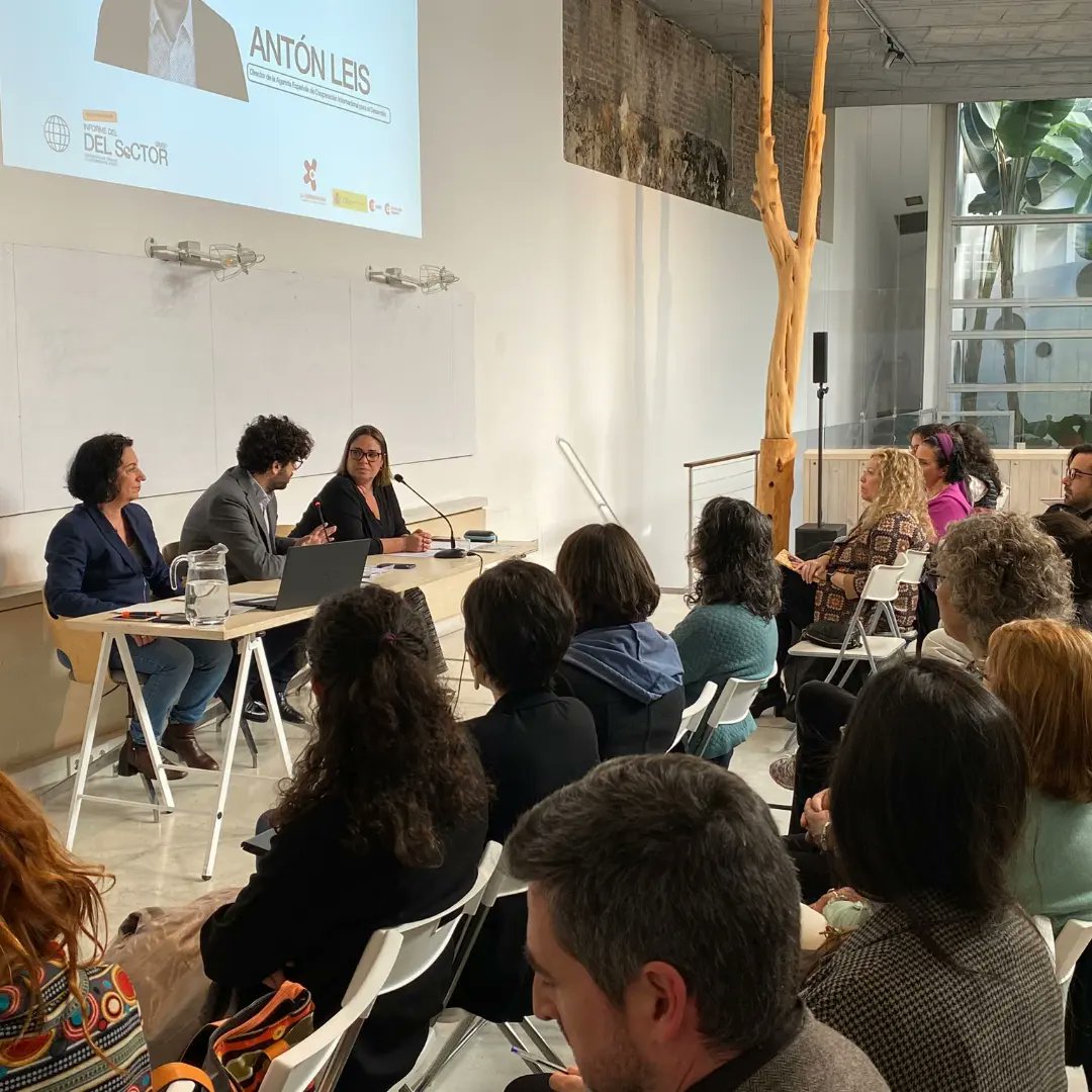 REDAInfo's tweet photo. Hoy asistimos a la presentación del Informe del sector de las ONGDs 2023

Más de 600 organizaciones que trabajan en 100 países con 47 millones de personas

#InformeONGD23 #Ods17 #juntassomosmasfuertes 

Todos los datos aquí 👇🏽
https://t.co/pvSdyTvdFG https://t.co/LKdCVJNIfg