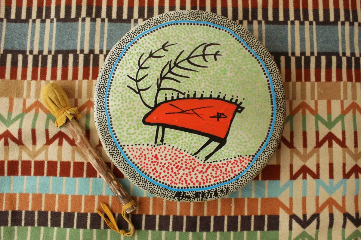 Ｔｈｅ Ｄａｉｌｙ Ｄｒｕｍ
Today I am featuring a Caribou Drum.
The caribou represented survival for the Mi’kmaq people who knew their migratory paths and followed the caribou through the seasons.

🅷🅰🆅🅴 🅰 🅶🆁🅴🅰🆃 🅳🅰🆈