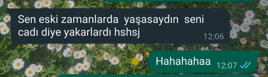 Ağzından çıkan çoğu şeyin,hissettiklerinin bir bir gerçekleştiğini gören o kız yani ben 😅