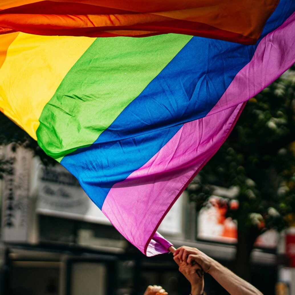 Chut Magazine (@chut_magazine) on Twitter photo Des groupes masculinistes, mais aussi des groupes féministes “TERF”, “féministes radicales excluant les personnes trans”, ont trouvé une cible commune, les personnes trans qui sont victimes de haine et de menaces.
À lire dans Chut! 15 avec <a href="/P0lineFerrari/">Pauline Ferrari 👩🏻‍💻</a>
chut.media/portraits/la-r… Des groupes masculinistes, mais aussi des groupes féministes “TERF”, “féministes radicales excluant les personnes trans”, ont trouvé une cible commune, les personnes trans qui sont victimes de haine et de menaces.
À lire dans Chut! 15 avec <a href="/P0lineFerrari/">Pauline Ferrari 👩🏻‍💻</a>
chut.media/portraits/la-r…