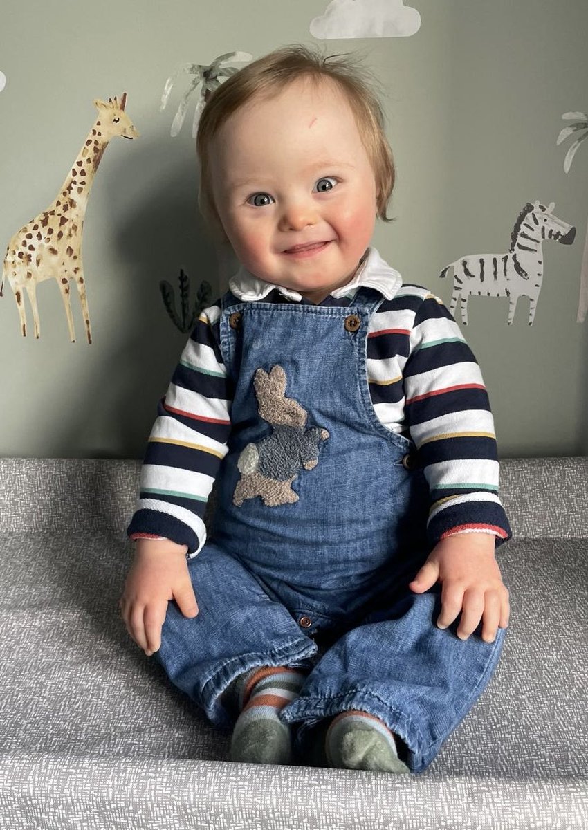 #BabyAidan It’s a miserable Misty mizzly morning..but look who has just beamed into my day!!! I hope Aidan brings a bit of Joy into Life today…. He has….into ours!🌼