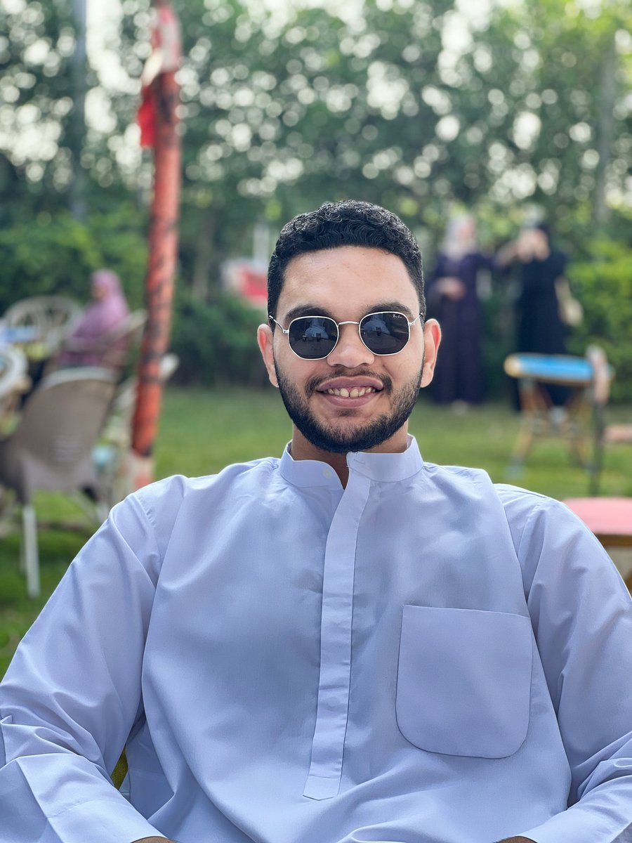 M7anefa's tweet photo. عيد مبارك 🤍 ✨ https://t.co/wDlUWQDsXd