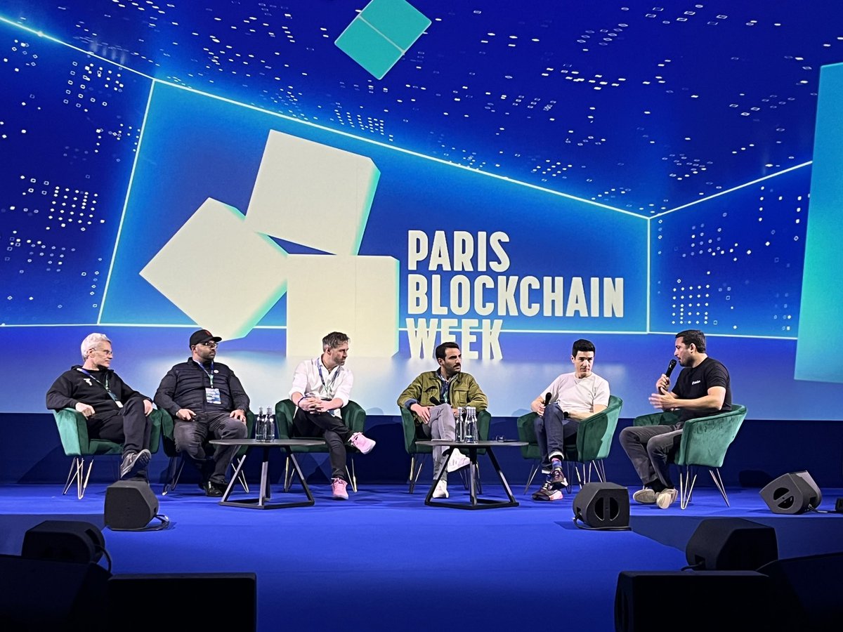 Great panel about Gaming at @ParisBlockWeek with @KrisDayne @Dogami @viewfromhk @BLOCKLORDS @dbennahum @arius_xyz