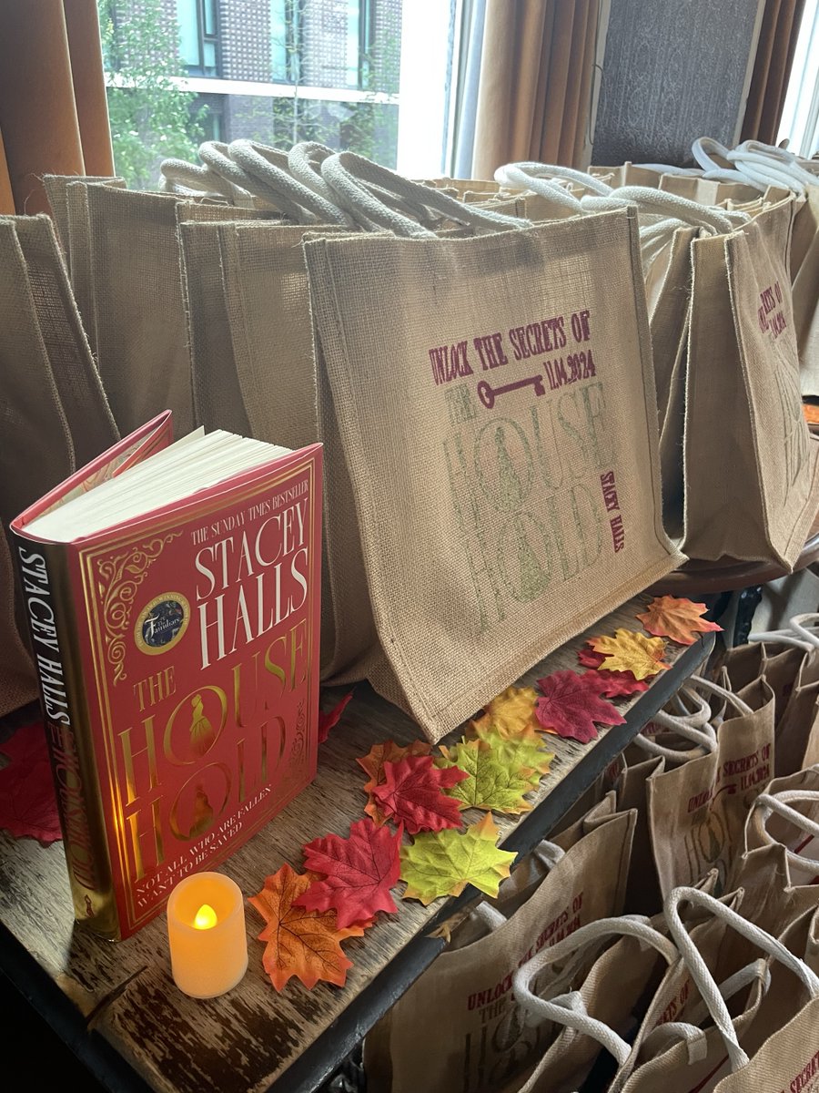 Do you want to unlock the secrets of #TheHousehold EXCLUSIVE goodie bag from the launch event? 👀

Then like, follow, retweet and comment tagging the bookstore you visit the most and consider your home from home! 🏡 

Ends Sunday 14th April at 11:59pm. UK &amp; Ireland only. 🗝️