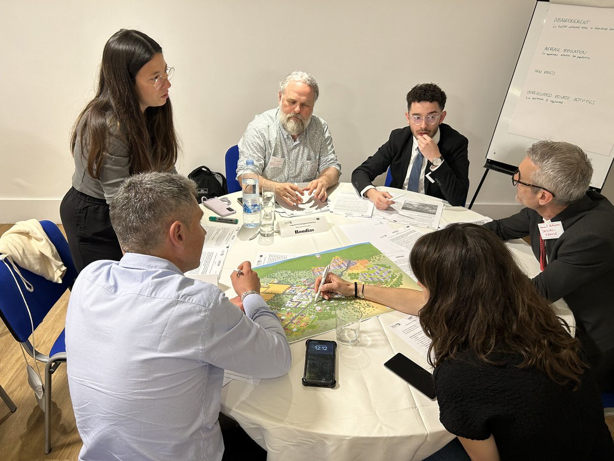 GeorgeBoustras's tweet photo. Participants at the Integrated Fire Management workshop are #now taking part in the #Pyropolis serious game, working in a number of injects ๐ฅ๐ณ๐. https://t.co/JYpjepIjid