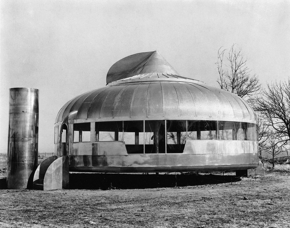 #C20BuildingOfTheMonth for April 2024 // Before becoming synonymous with geodesic domes, Buckminster Fuller's experimental prefabricated Dymaxion House in Wichita, Kansas (1944-46) sought ‘maximum gain of advantage from minimal energy input’. ➡️c20society.org.uk/building-of-th…