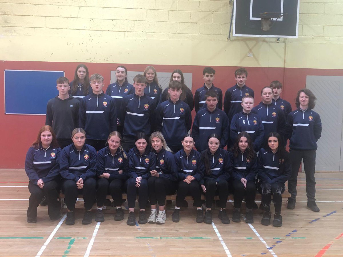 Great engagement from @CastlereaCs TY students yesterday who are setting up a 1st year Gaa blitz in the school 👏👏 Many thanks to @CastlereaCs for facilitating 🙏🙏 💛💙💛💙 #rosgaa