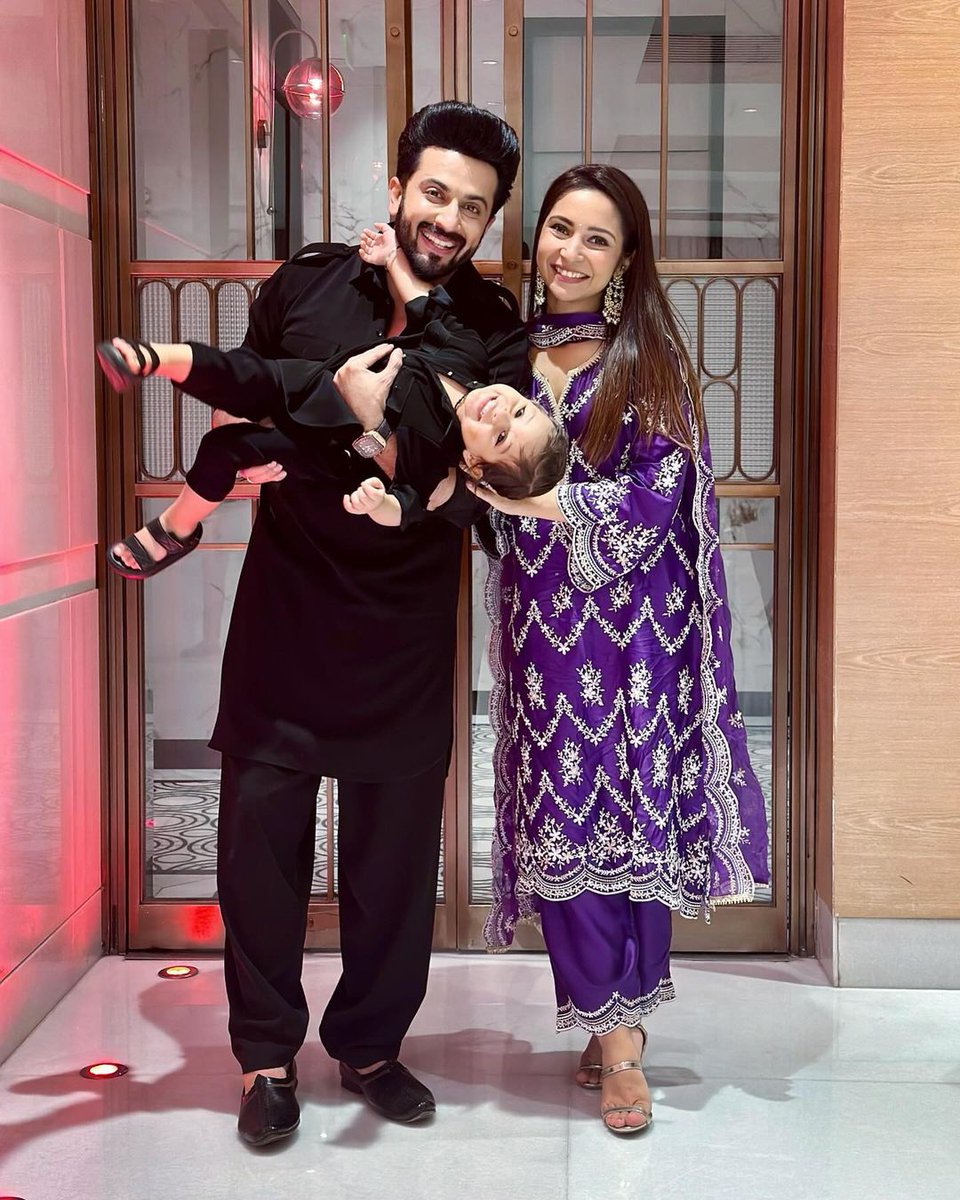 Brace yourselves for some serious cuteness overload ft. the Dhoopar fam! . . #DheerajDhoopar | #VinnyArora