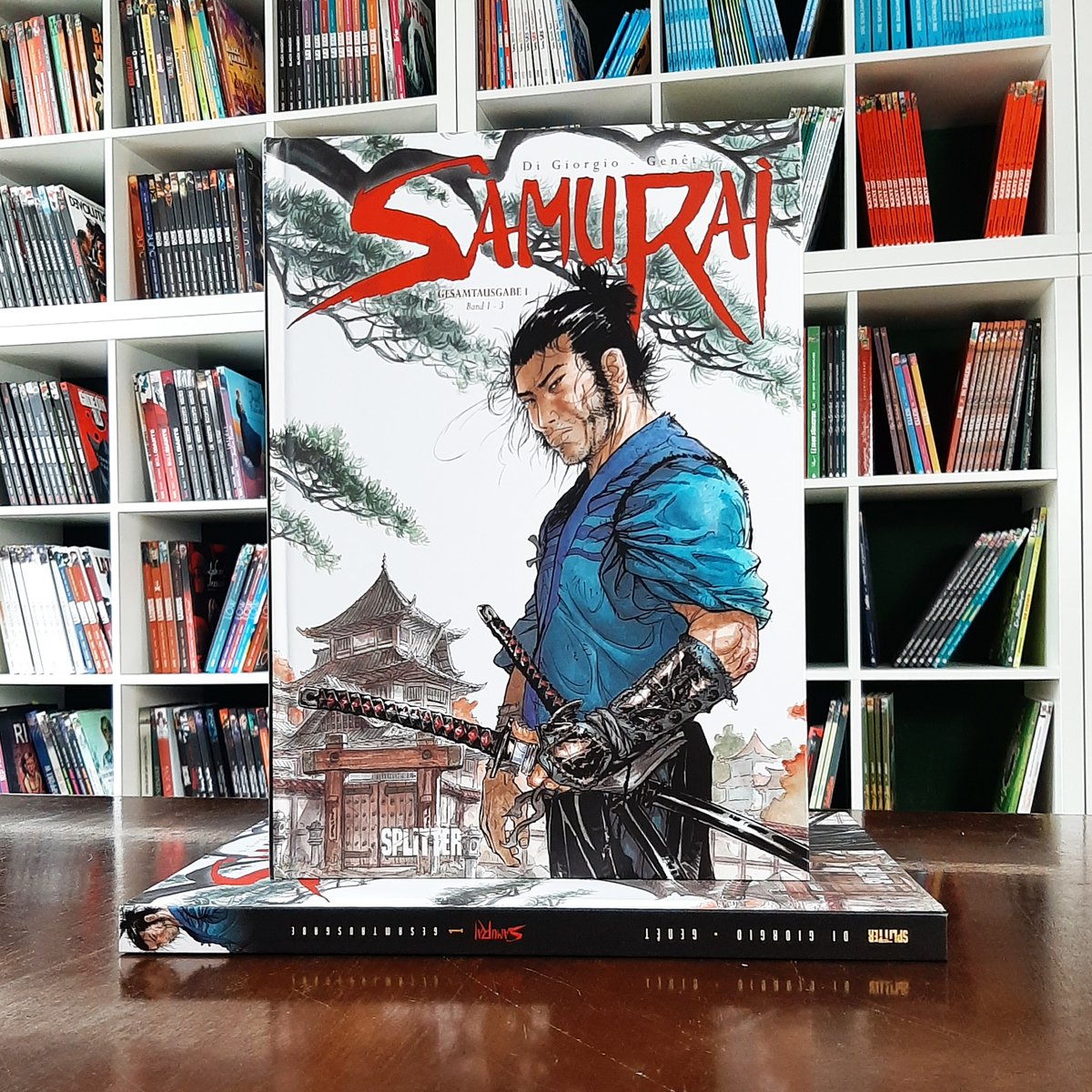 Viele von euch haben darauf gewartet, jetzt ist es soweit: Band 1 unserer SAMURAI GESAMTAUSGABE ist wieder verfügbar! SAMURAI ist ein moderner Klassiker des frankobelgischen Comics - da kann man wirklich unbesorgt zugreifen ;-) splitter-verlag.de/samurai-gesamt…