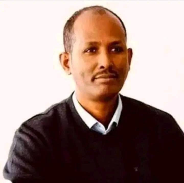 ChalaHailu's tweet photo. The mafia group and monsters named themselves the ‘Ethiopian government’, whose daily life is sucking human blood, killed Mr Batter Urgessaa in his hometown, #Maqi, when he visited his family.
Mr. Battee Urgessaa was OLF's spokesperson and later served as OLF's political officer. Battee was arrested several times, horribly tortured and even fell ill in prison.

Battee was an outspoken person, had a firm stance and never betrayed his nation for his own interests, and with that firmness and boldness, he joined the fallen Oromo martyrs and heroes.
