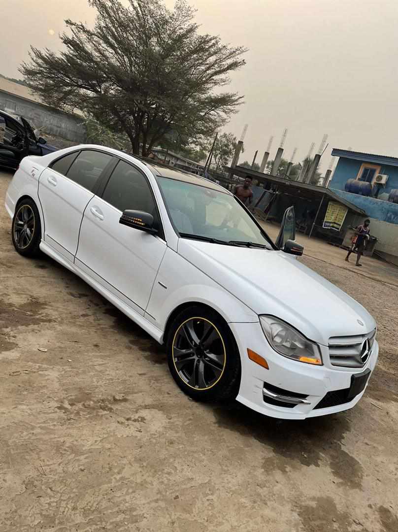 2013 model Mercedes Benz C250
Unregistered
Fully loaded
Double sunroof
Engine capacity : 1.8
Fuel type : petrol
Price: Gh185k flat
Dm if interested or kindly RT to reach interested folks