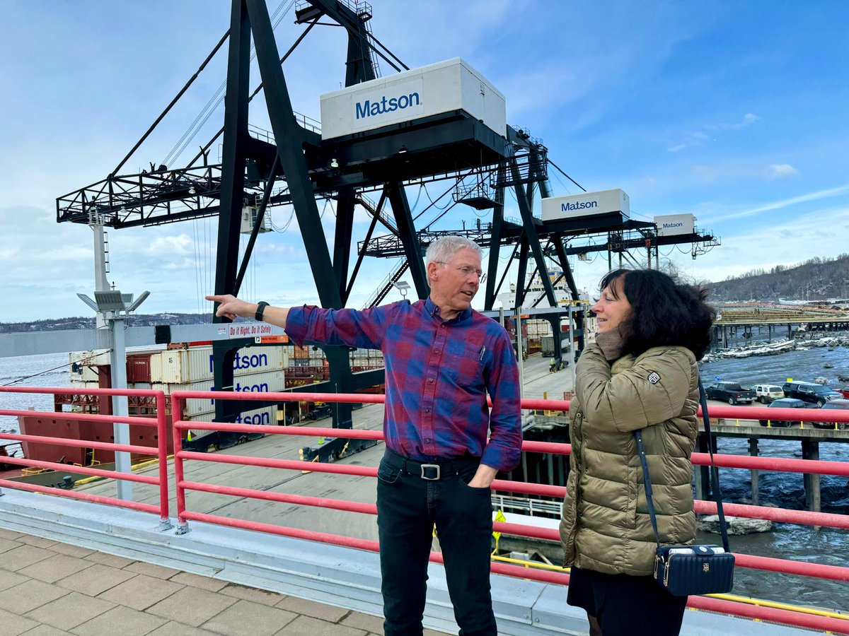 A great first day in Anchorage for the #ArcticEncounter! A nice occasion to talk about opportunities for the sustainable development of the Port of #Alaska with Deputy Director Jim Rager.
