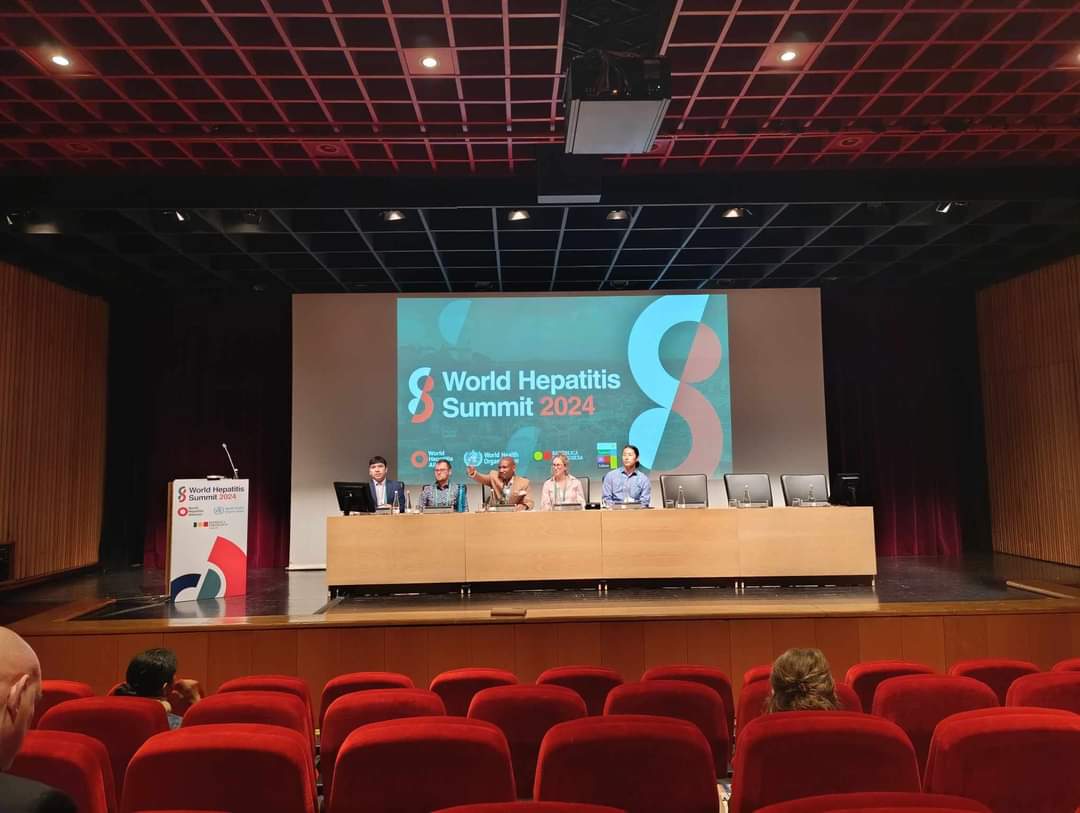 I co-chaired a session at #WorldHepatitisSummit2024  with #JessickHicks @Hep_Alliance Hepatitis Alliance .

'Hepatitis infection and Mental health intergration'

Indeed There is no way to Elimination, Elimination is the way with inclusion of Mental intergration.
@HansfordLouise