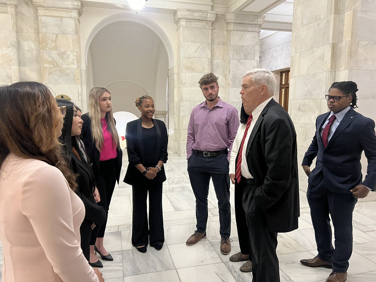 Thank you <a href="/SullivanForAR/">Dan Sullivan</a> for your words of wisdom this morning. 

#ARYOY #GreatFuturesStartHere