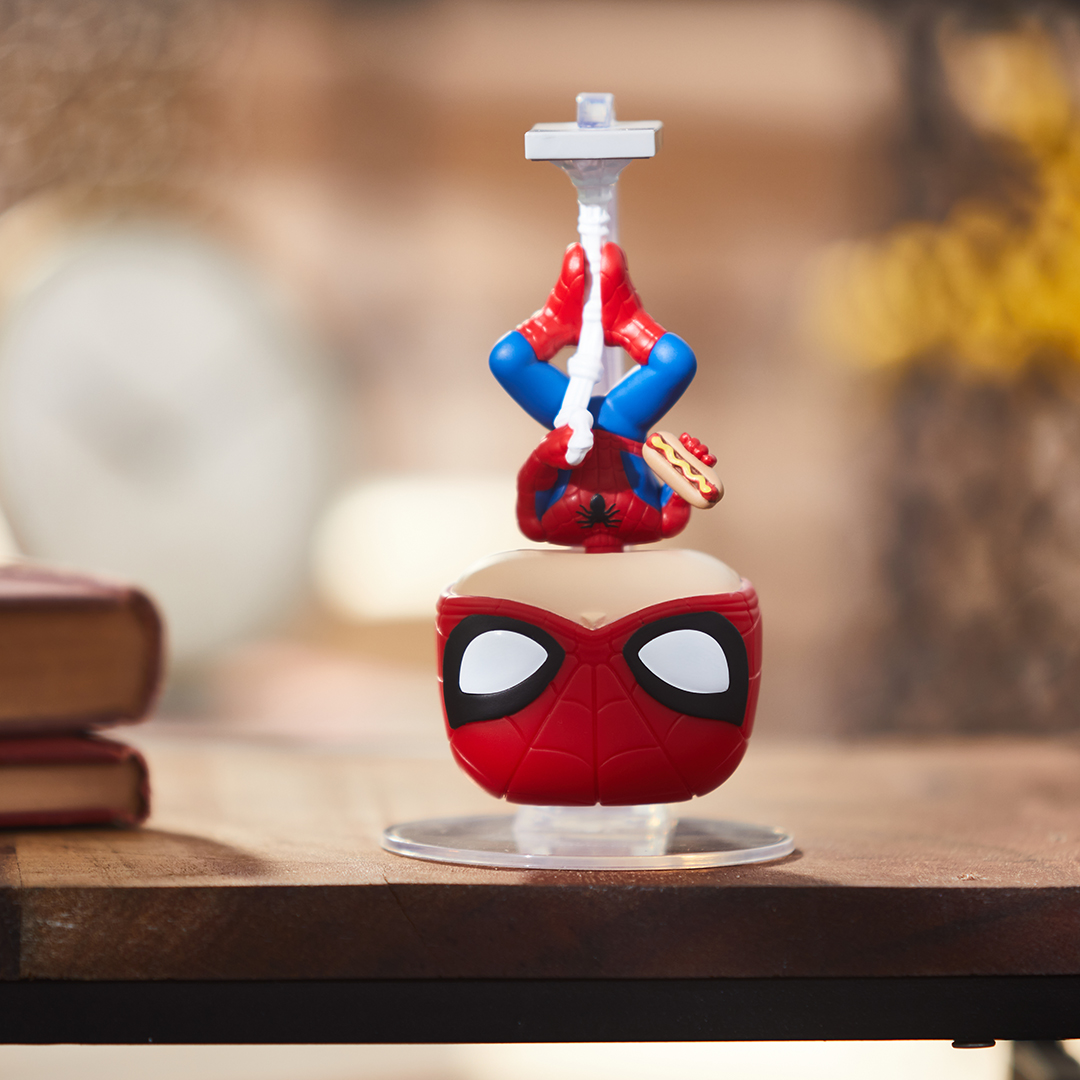 Our friendly neighborhood #SpiderMan is here! 🕷️ Our exclusive Funko Pop! is available here: boxlun.ch/3JdI6pz