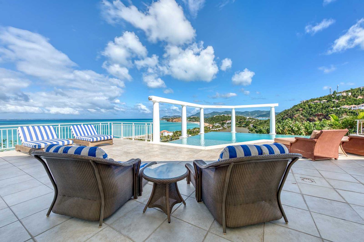 Sweeping vistas, turquoise waters glistening, and endless ocean views... 🌴🌊 

Anguilla on the horizon is just the cherry on top! 🍒 

Who's ready to escape to #NidDAmour? 💖

exoticestates.com/caribbean-vaca…

#carribeanvacation #vacationrentals #luxuryvilla #exoticestates
