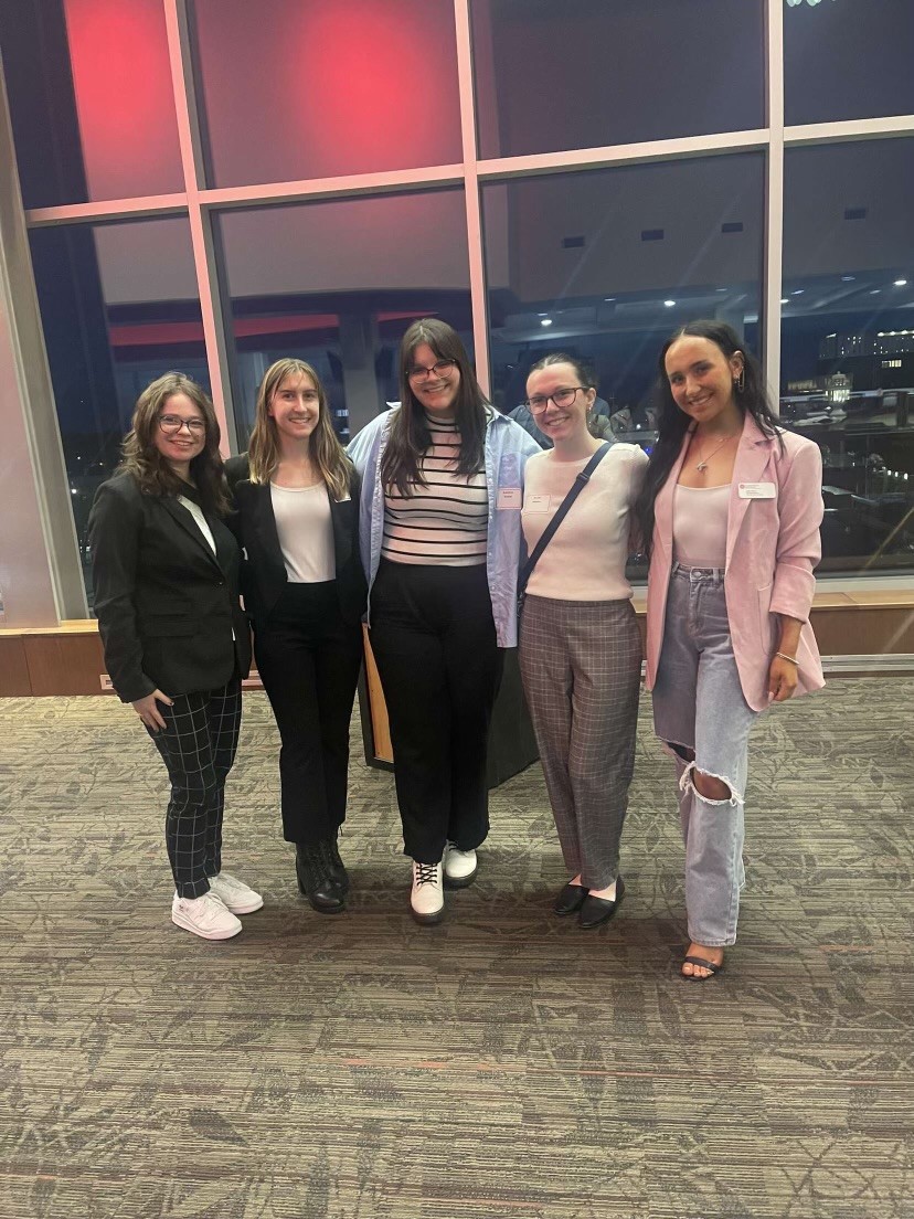 The School of Communication was well represented at Mocktails this past Monday! 

It was a wonderful evening filled with networking and professional development for all! 
.
.
.
.
.
#SchoolofCommunication #BestintheMidwest #FellHall #ISU
