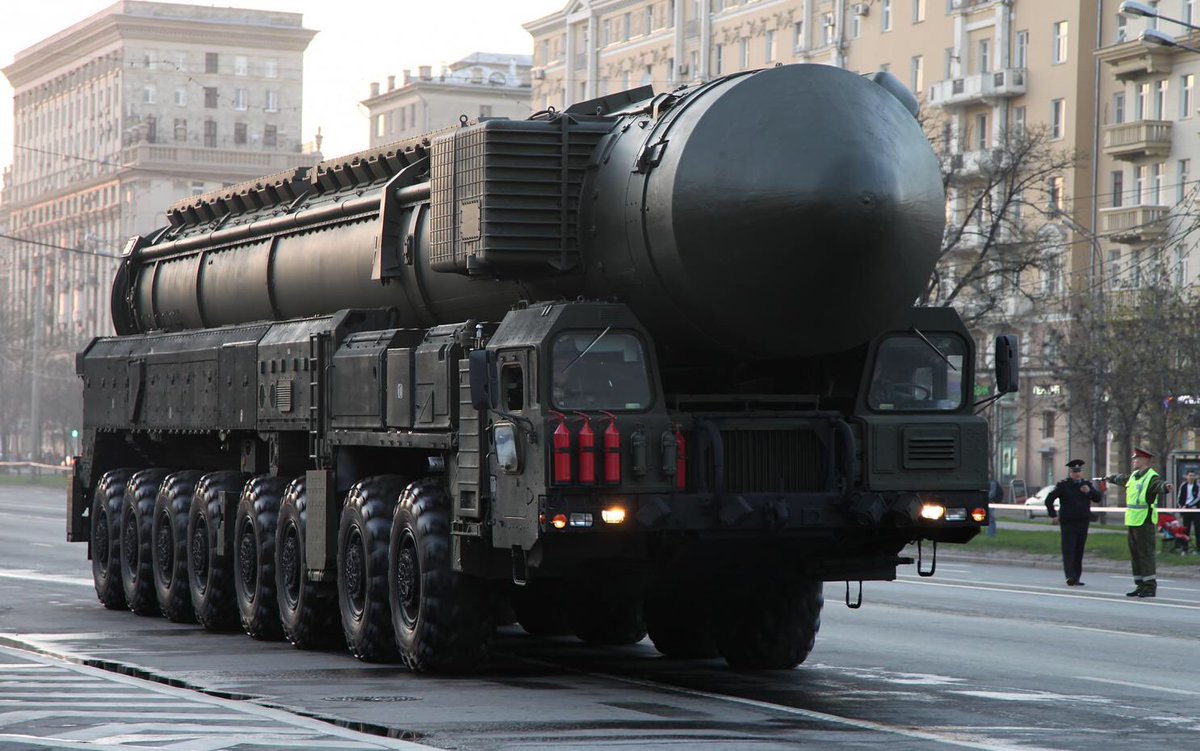 Le président Poutine est prêt à l'utilisation des missiles Avangard. À Moscou, il qualifie ces missiles ICBM de pratiquement invincibles, les définissant comme l'arme absolue capable de toucher n'importe qui dans le monde.