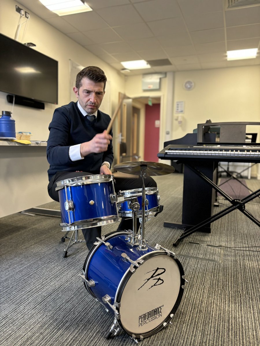 We were pleased to present <a href="/HopkinTeach/">Richard Hopkin</a> with his new drum set today! Happy playing sir 🫡 #StCyresChat #musicinschools 🥁🤘