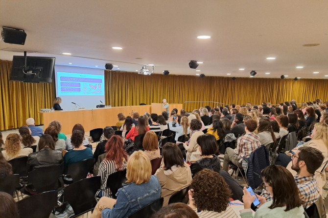 🗞️<a href="/SEGREcom/">SEGRE</a> se hace eco de la Jornada de Inmunizaciones celebrada esta mañana en Lérida, en la que se ha hablado sobre el calendario de vacunación infantil y a lo largo de la vida y de la protección al recién nacido, entre otras cuestiones👇

Imagen📸S.C.D.