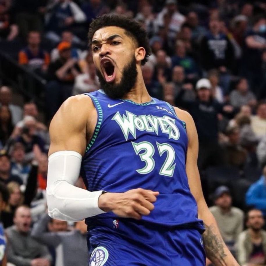 🔙 | Karl-Anthony Towns'ın Timberwolves'un normal sezonda kalan 3 maçından birinde parkelere geri dönmesi bekleniyor! 🎙️| Shams Charania (The Athletic)