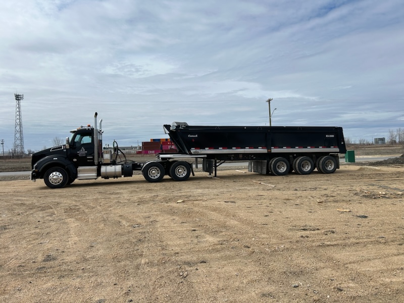 We would like to thank Rockport Commercial Inc. on the purchase of this new Canuck Trailers R3 3500 triple axle end dump. These units are real head turners. #quereltrailers #canucktrailers #haulmore #everyhaul #enddumps #graveltrailer