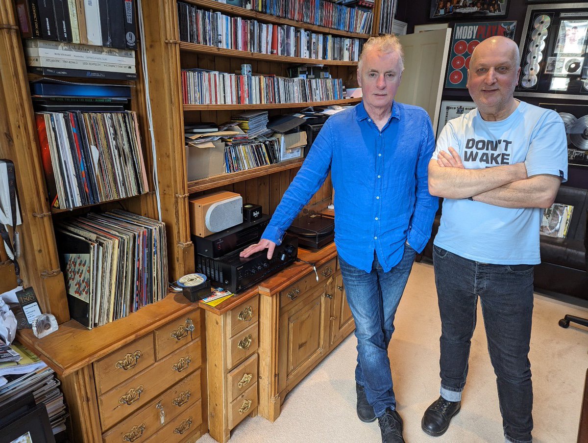 For The Record is back. Starting Sunday at 6pm @patomahony1 goes rummaging in the record collections of some well known Irish faces & first up is @davefanning who reveals his love of Led Zeppelin, The Incredible String Band, Billie Eliot, The Ramones, Traffic & his fave U2 song.