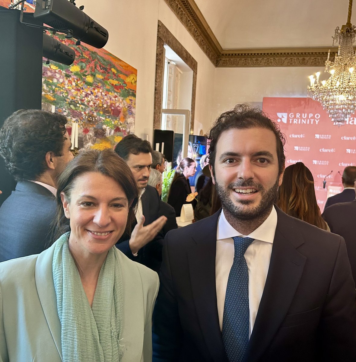 El grupo empresarial colombiano Trinity, que emplea a más de 12 mil personas, desembarca en España de la mano de @Clarel_Esp. El Director @investinmadrid @socias_luis y yo asistimos a la presentación de este importante acuerdo empresarial en @EmbajadaColEsp @EmpleoCMadrid