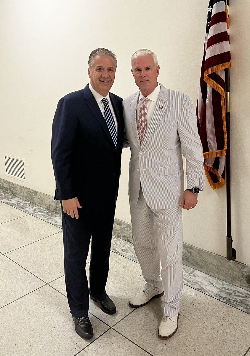 rep_stevewomack's tweet photo. Welcome to Hog Country, Coach Cal!!#WPS 🐗 https://t.co/ariX0x7l2M