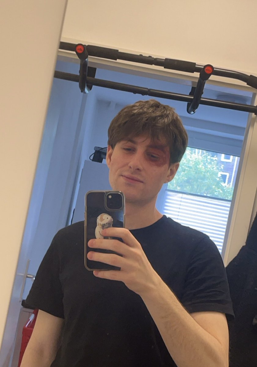 𝐭𝐢𝐦 tweet media