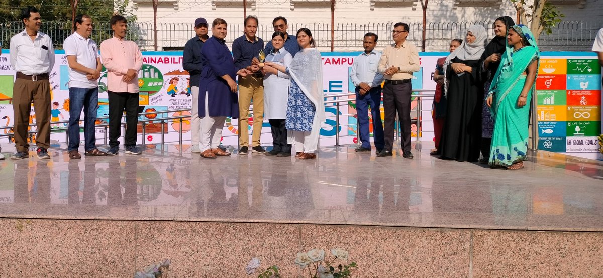 SemaltyRakesh's tweet image. #HolisticEducation &amp;amp; #CompetencyBasedAssessment are the corner stones of #NEP2020 which will do away with traditional rote learning 

#RpvvAsoseGautampuri felicitated  achiever students of the session 2023-24 for being #Persistent
#Resurgent &amp;amp; #Consistent

#SustainableEducation