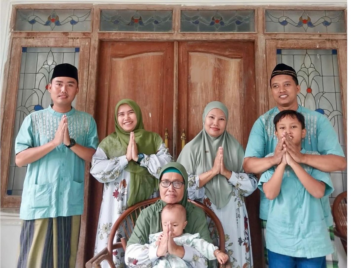 Indah Faruk tweet media