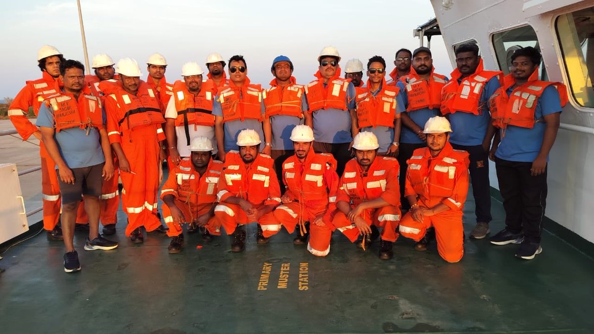 NCCR scientists carry out water quality & microplastic sampling from Chennai - Paradip continental shelf and marginal region onboard RV Sagar Manjusha during 1-16 Apr 2024 ⁦@KirenRijiju⁩ ⁦@moesgoi⁩ ⁦@Ravi_MoES⁩ ⁦@MVR_NCCR⁩ ⁦@MoesNiot⁩