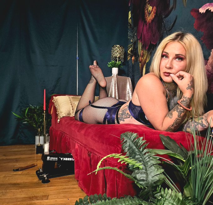 Are you ready to be my filthy sissy slut today? https://t.co/9y0mwRoKPG