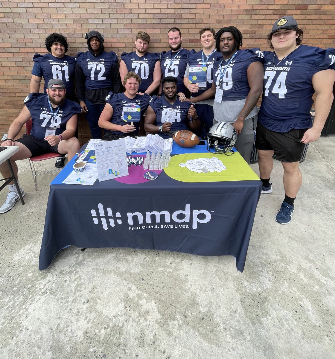 OL LEADING THE WAY TO START THE DAY! @MUHawksFB