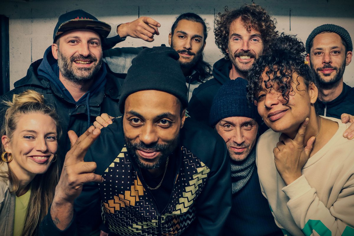 Lion Messager &amp; The Freedom Fighters en #concert au Chat Noir vendredi 24 mai 2024 🔥
🕑 21h00
🎶 #reggae

🎟️ Infos 👉 chatnoir.ch

📷 © Lion Messager &amp; The Freedom Fighters