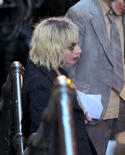 ¿Sabías qué? Para interpretar el personaje “mentalmente exhausto” de Harley Quinn, Lady Gaga fue obligada a convivir con una fan de Operación Triunfo durante los tres meses previos al rodaje de Joker 2.
