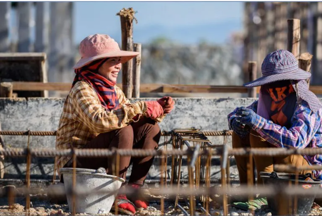 'Empowering Lives: EU and UN Unite for 'Project Protect' Advancing Women Migrant Workers' Rights in Southeast Asia.'

#migrantworkers #jobsecurity #laborlaws #childprotection

Read in full: theworkersrights.com/eu-un-initiati…
