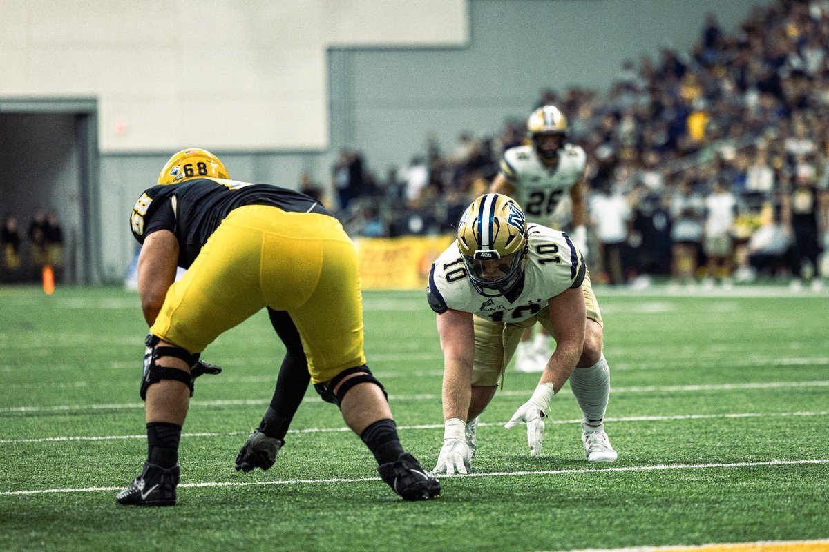 HEROSports_FCS's tweet image. 🔸#FCS Spotlight🔸

Montana State DE @BrodyGrebe

-2024 Sr
-6-2, 248 lbs
-2021: 7.5 TFLs, 5.5 sacks
-2022: 30 tackles, 5 TFLs, 3 sacks
-2023: 55 tackles, 13.5 TFLs, 10 sacks
-2022 &amp;amp; 2023 1st Team All-Big Sky
-2022 AP All-American &amp;amp; 2023 4x AA

📸Garrett Becker/@MSUBobcats_FB