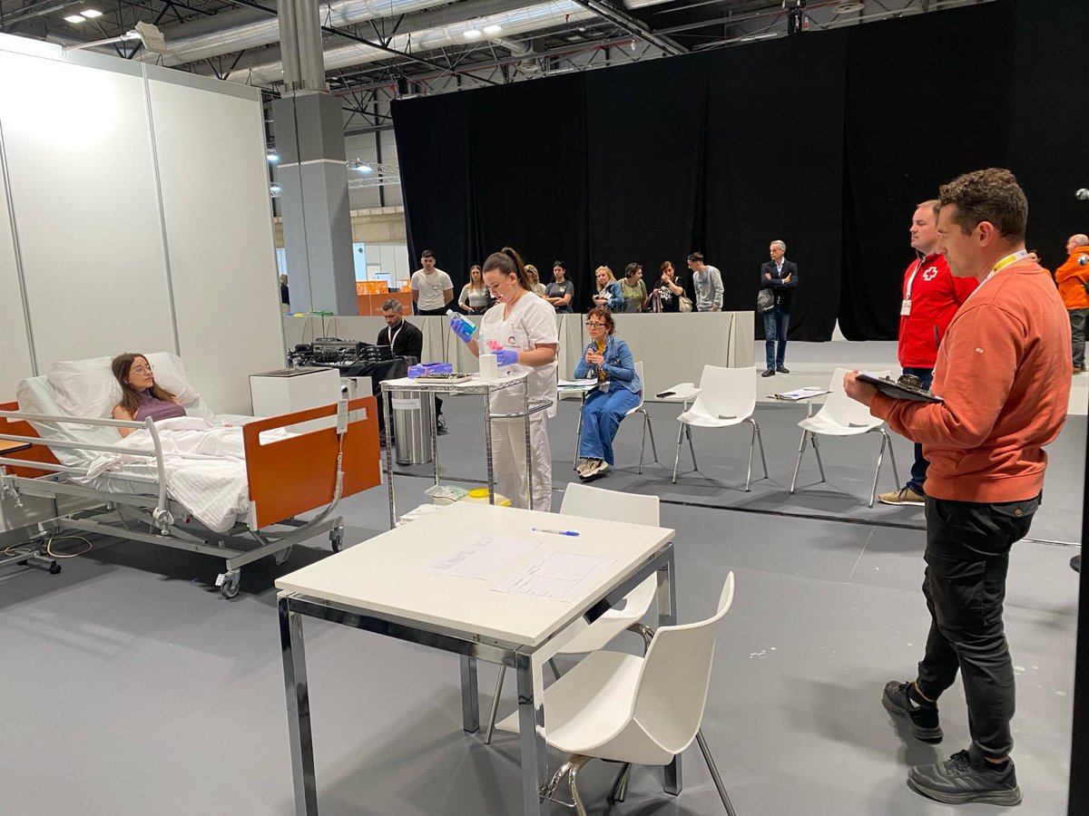 Sesión de tarde en el primer día de competición de #Spainskills2024 de @educaciongob. 

Aquí vemos las #Skills de: 

✅️Tecnología de la moda
✅️Farmacia y parafarmacia
✅️Floristería 
✅️Atención sociosanitaria