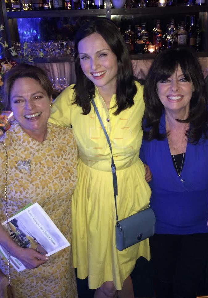 Happy Birthday Sophie Ellis-Bextor, fabulous singer. Will be playing one of her songs on Vix Mix this week! Happy memory with Sophie and her mum Janet Ellis. Hope you’re having a great day Sophie. @SophieEB @missjanetellis #Wednesdayvibe